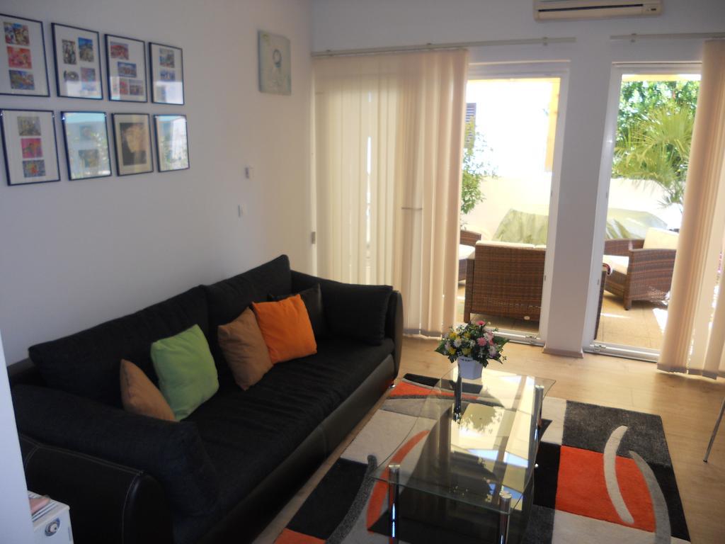 Apartment Teuta Zadar Pokoj fotografie